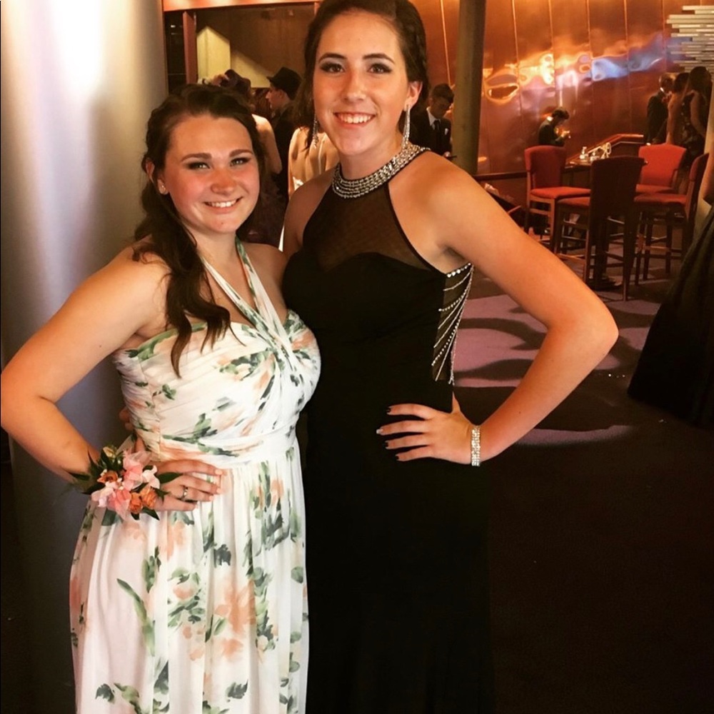 PROM DRESS - Picture 4 of 4